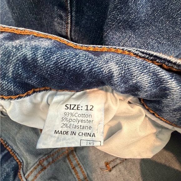 Stylish Blue Distressed Women Jeans - Picture 3 of 3